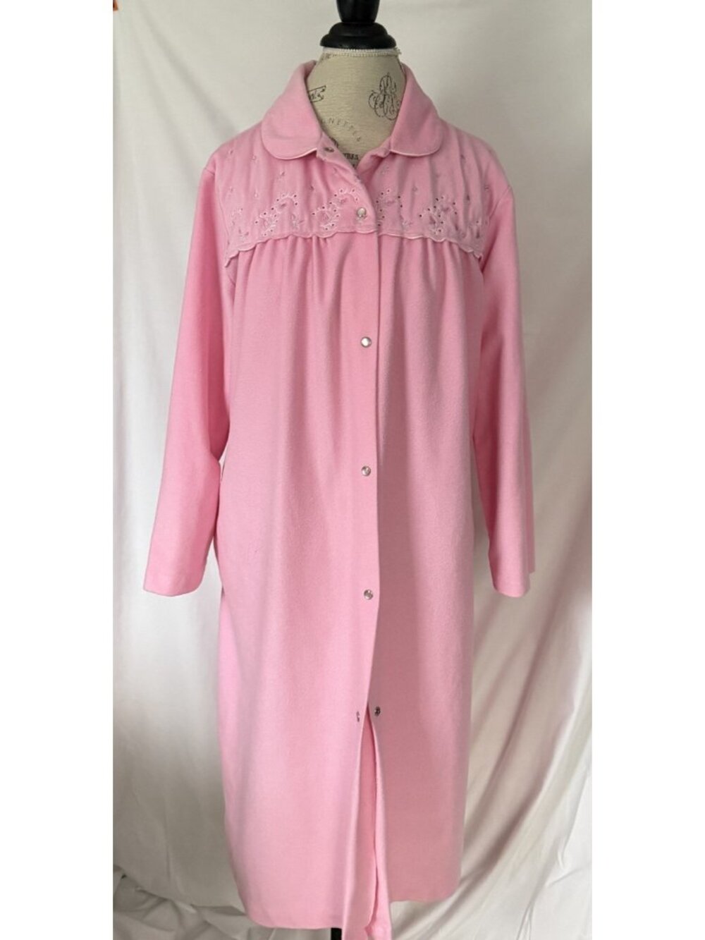Vintage Katz PEARL Snap Robe Embroidered Collar Fleece Housecoat Grannycore +🎁